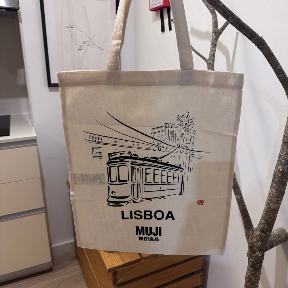 Muji Tote Bag - Lisboa, Portugal